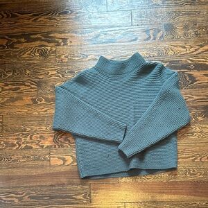 Women's Ribbed Knit Sweater - green